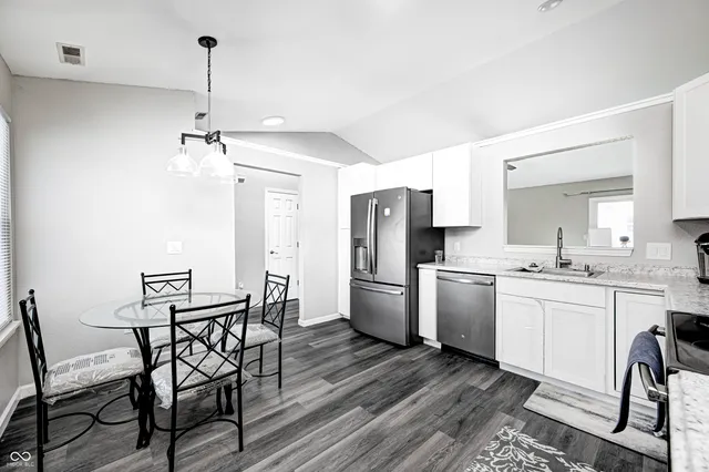 $269,900 | 141 East Brixton Woods Drive, Pittsboro, IN 46167