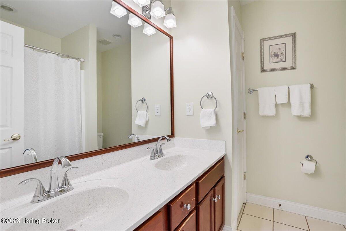 7718 Turtle Run Court Prospect, KY 40059 - Photo 21 of 34 21-7718-22