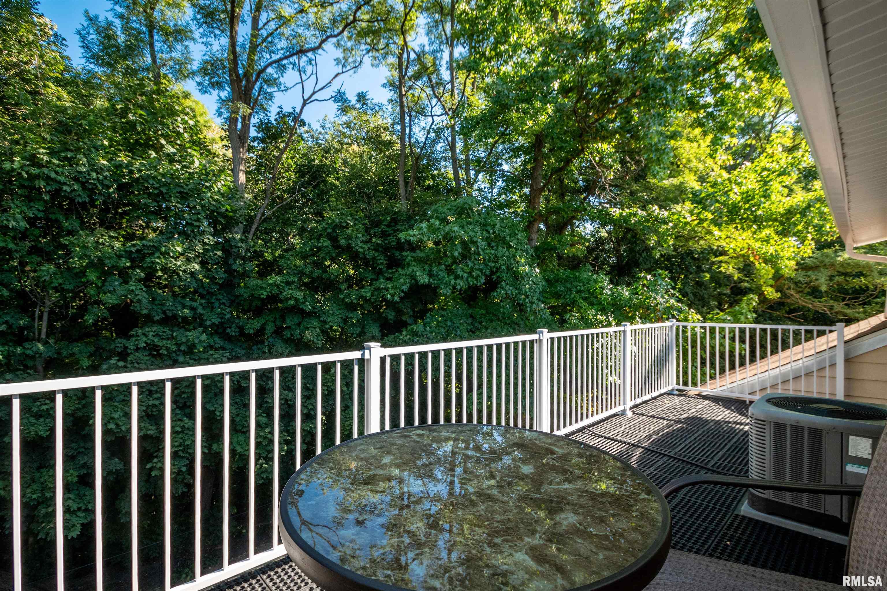 1815 South Timber Court Peoria, IL 61607 - Photo 14 of 65