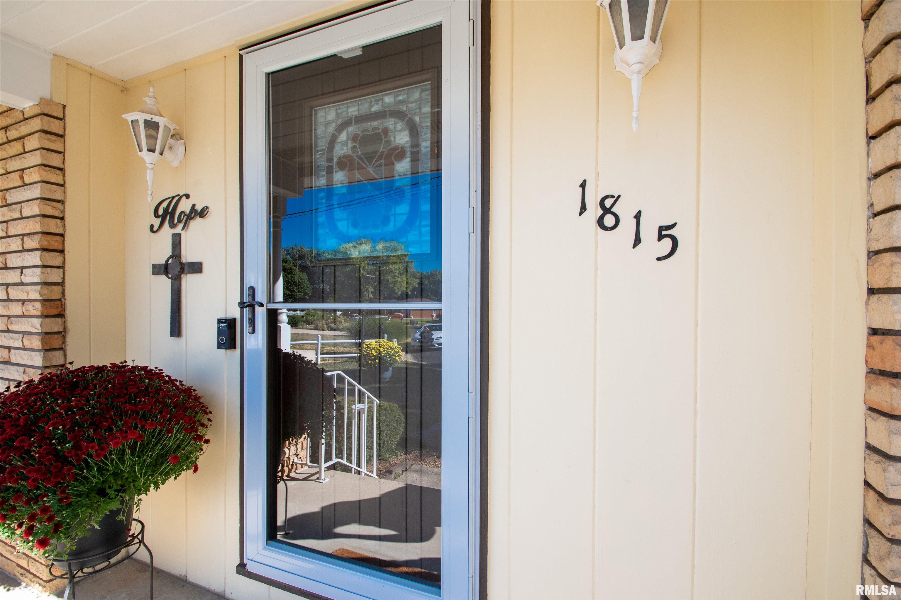 1815 South Timber Court Peoria, IL 61607 - Photo 16 of 65