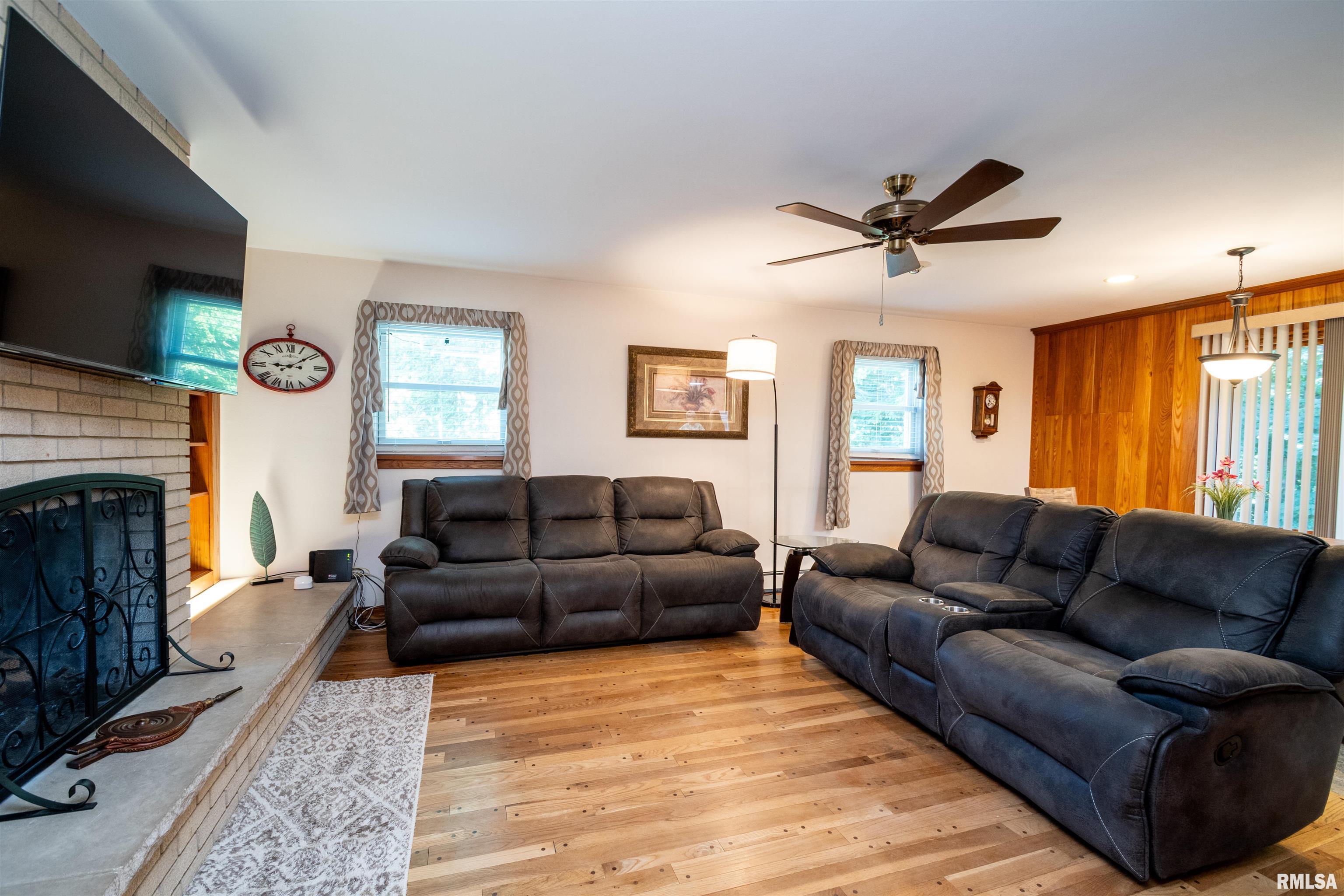 1815 South Timber Court Peoria, IL 61607 - Photo 22 of 65
