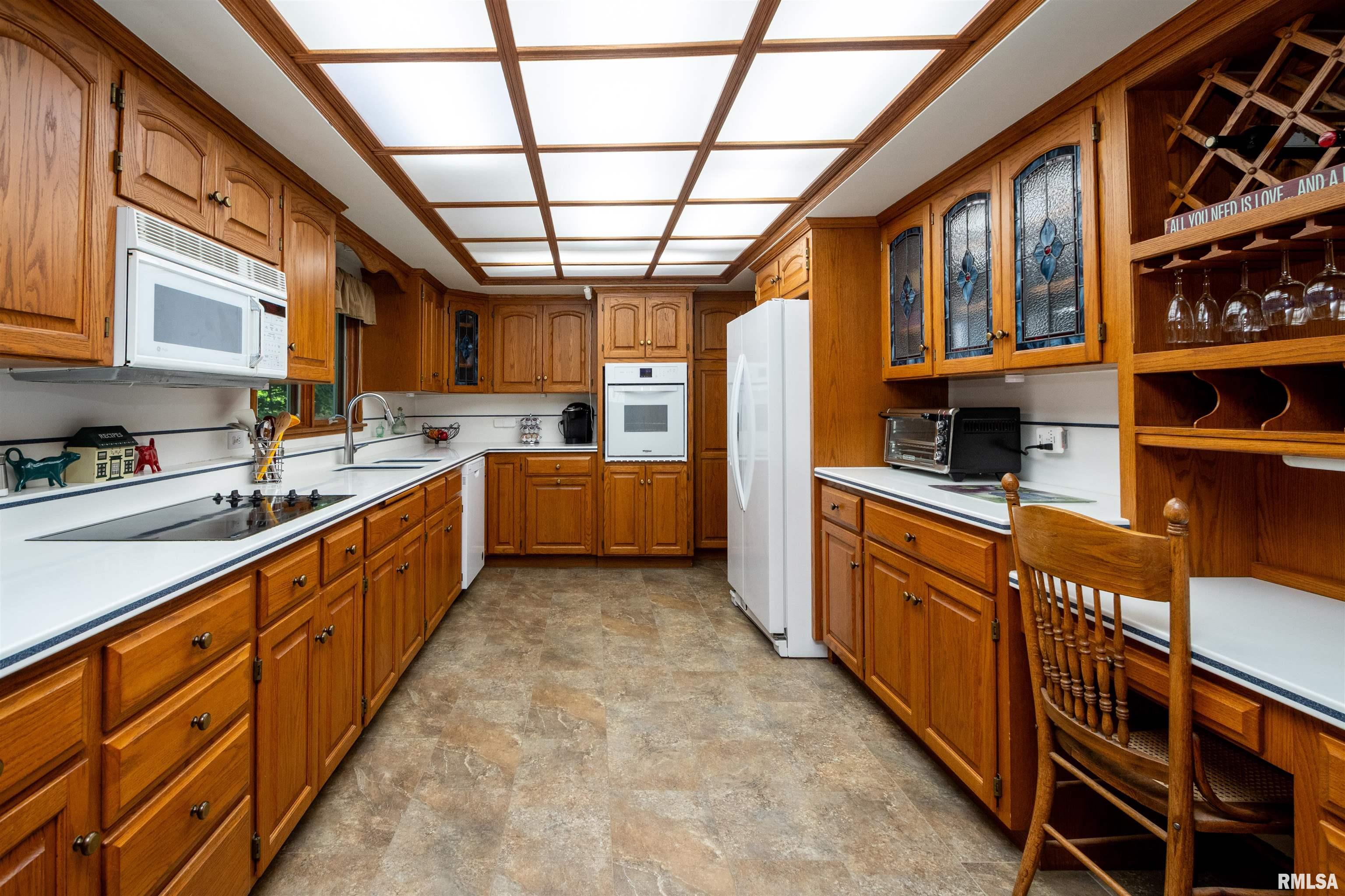 1815 South Timber Court Peoria, IL 61607 - Photo 27 of 65