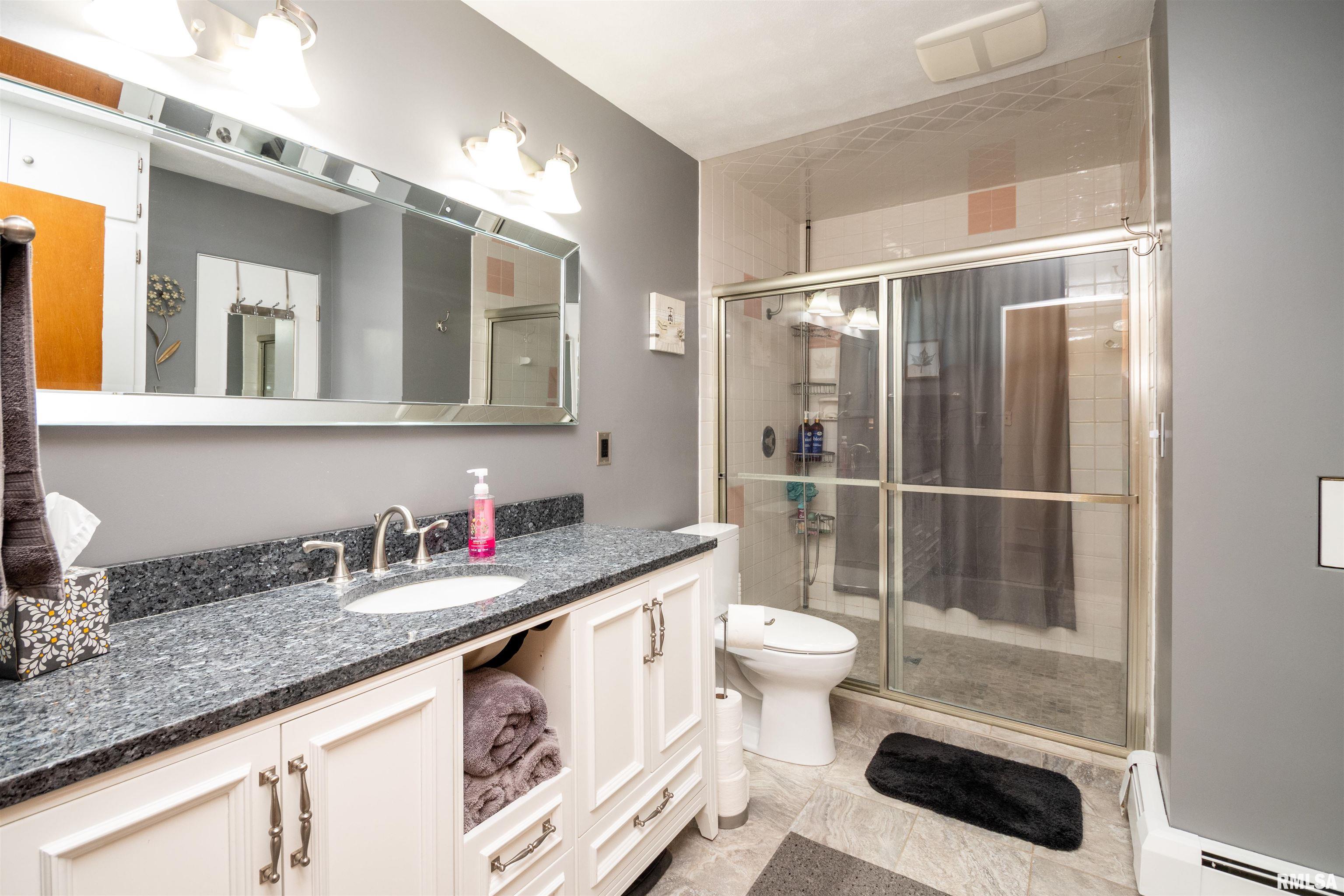 1815 South Timber Court Peoria, IL 61607 - Photo 30 of 65