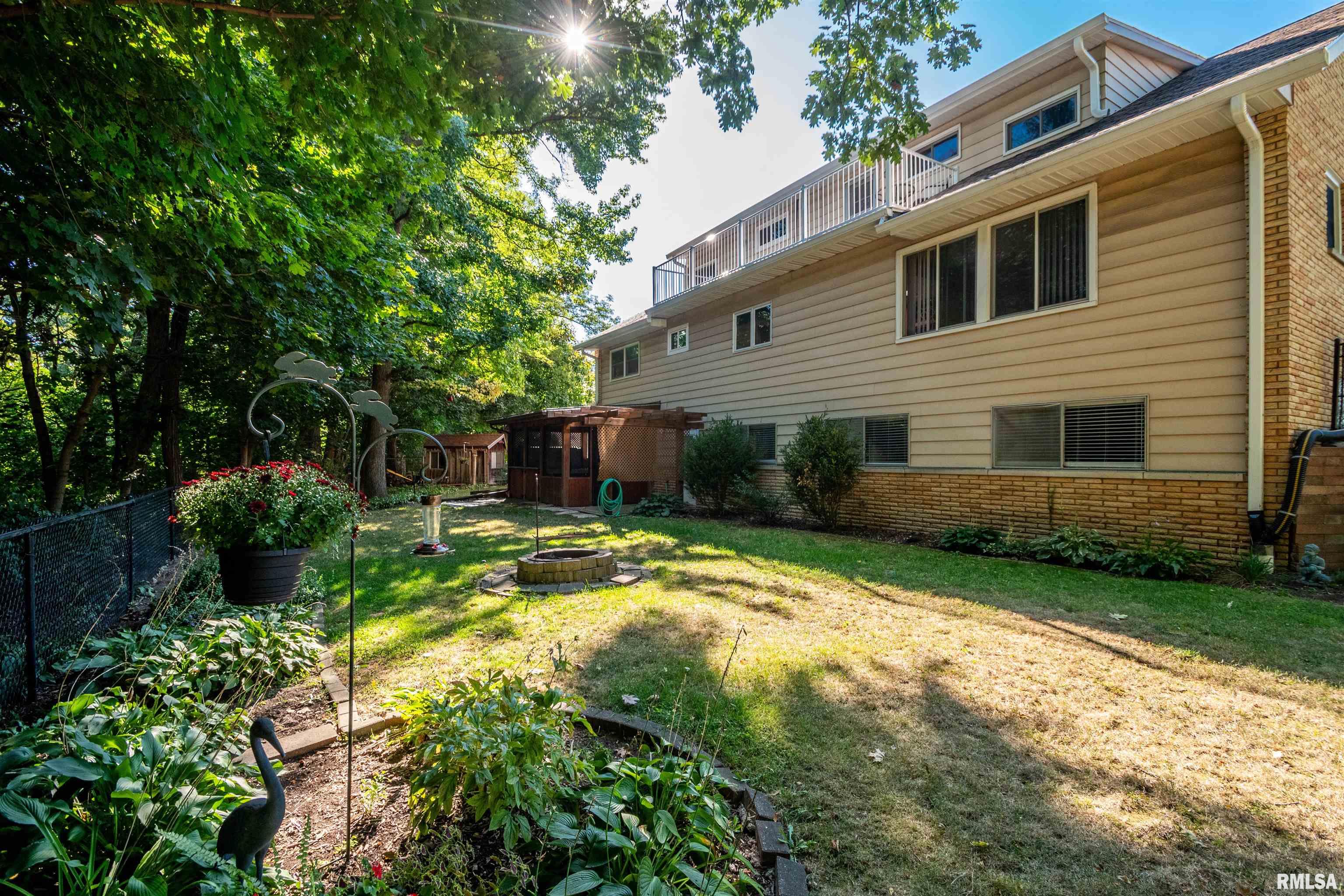 1815 South Timber Court Peoria, IL 61607 - Photo 4 of 65