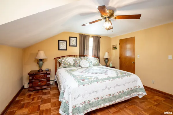 $275,000 | 1815 South Timber Court, Peoria, IL 61607
