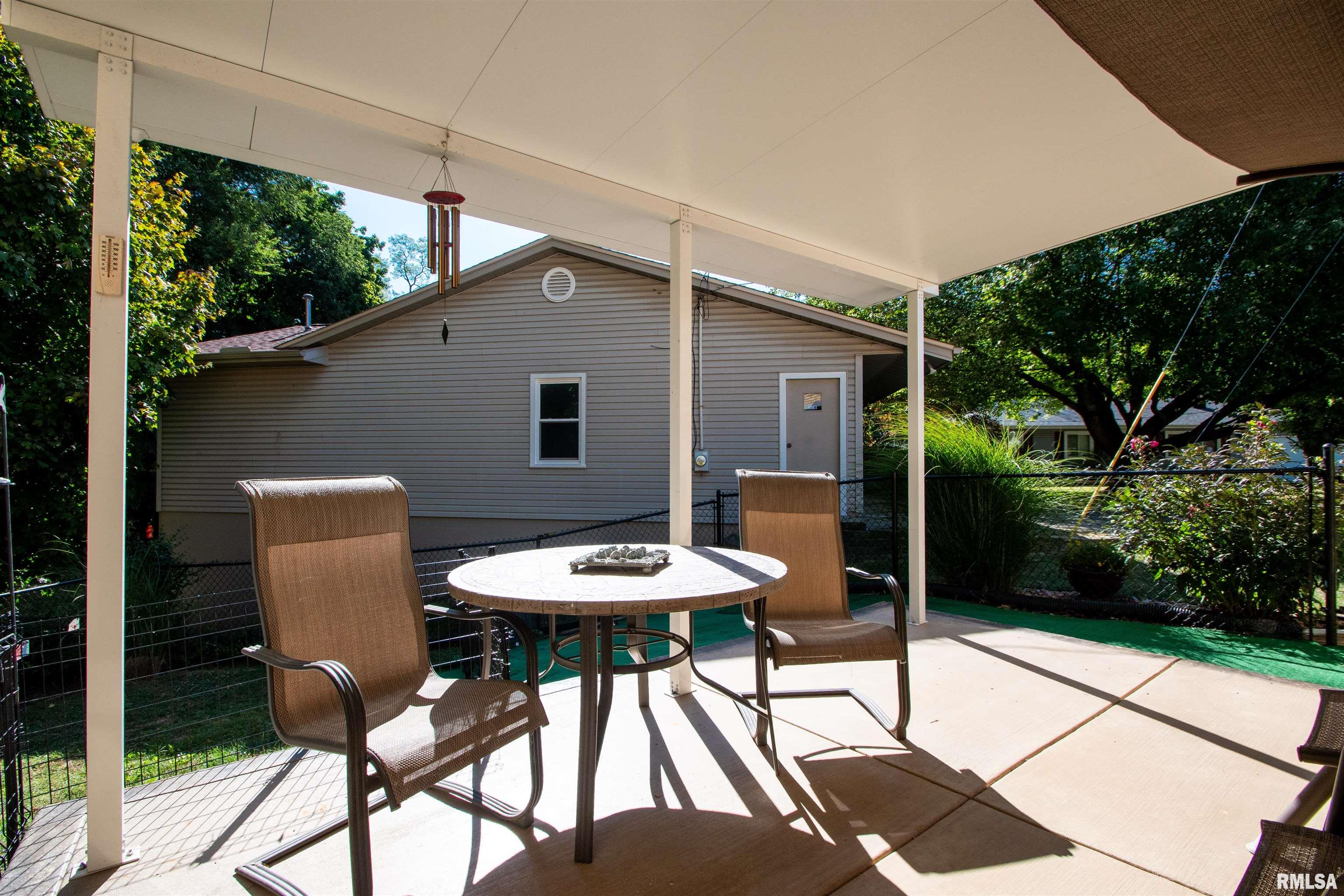 1815 South Timber Court Peoria, IL 61607 - Photo 7 of 65