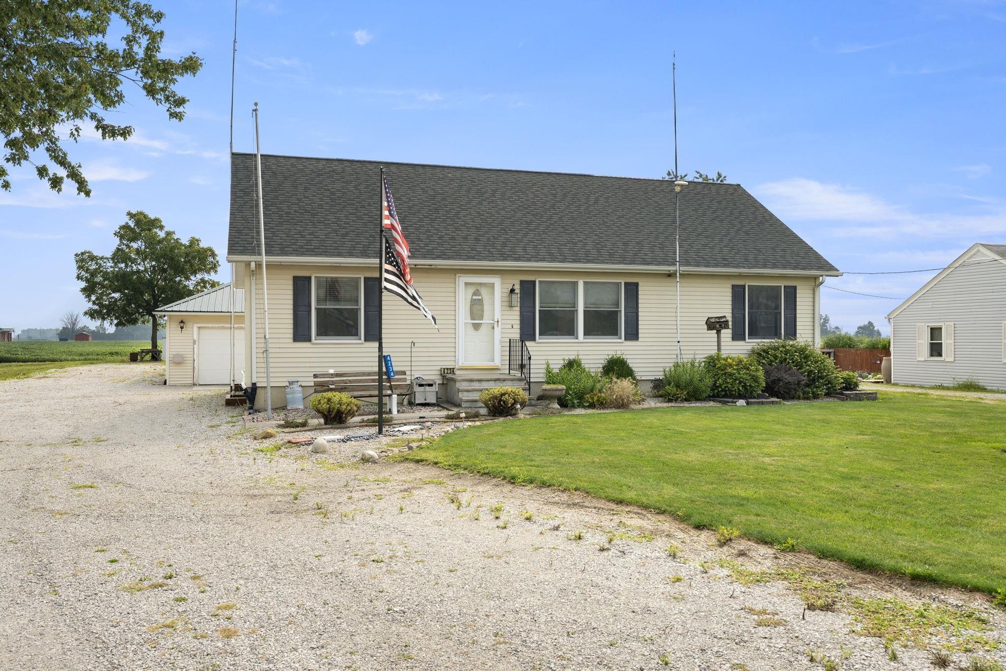 4234 North Webster Road Woodburn, IN 46797 - Photo 1 of 33 Gallery Image 1