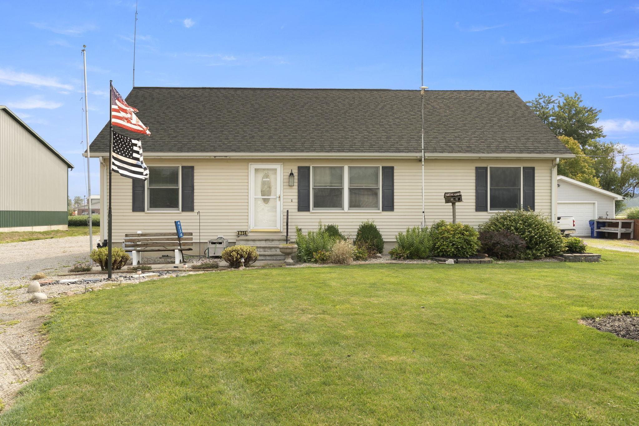 4234 North Webster Road Woodburn, IN 46797 - Photo 2 of 33 Gallery Image 2