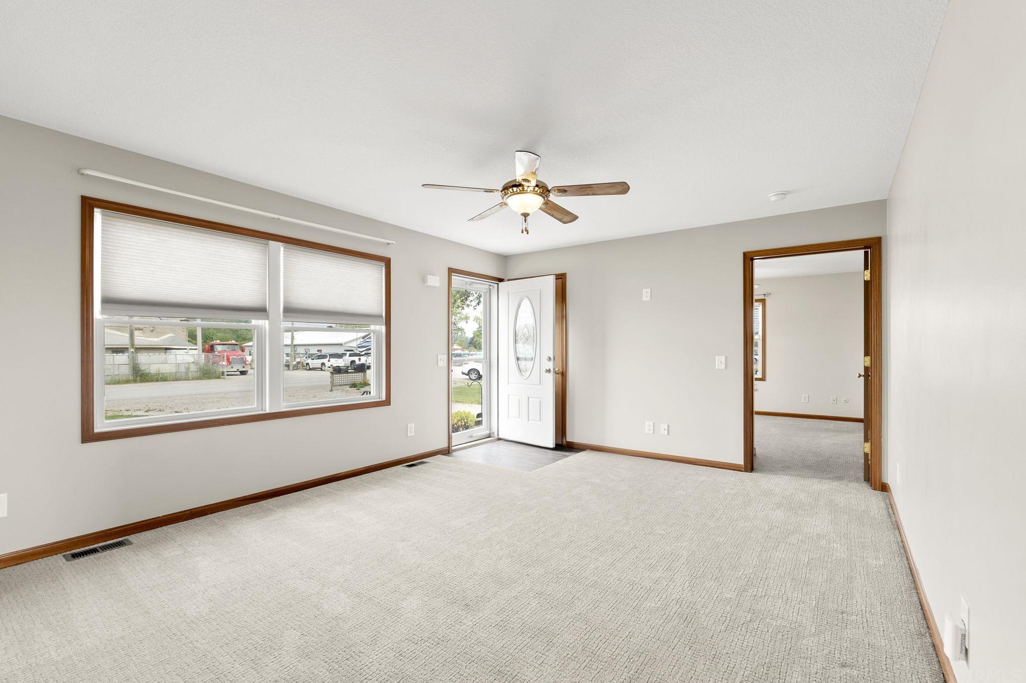 4234 North Webster Road Woodburn, IN 46797 - Photo 5 of 33 Gallery Image 5
