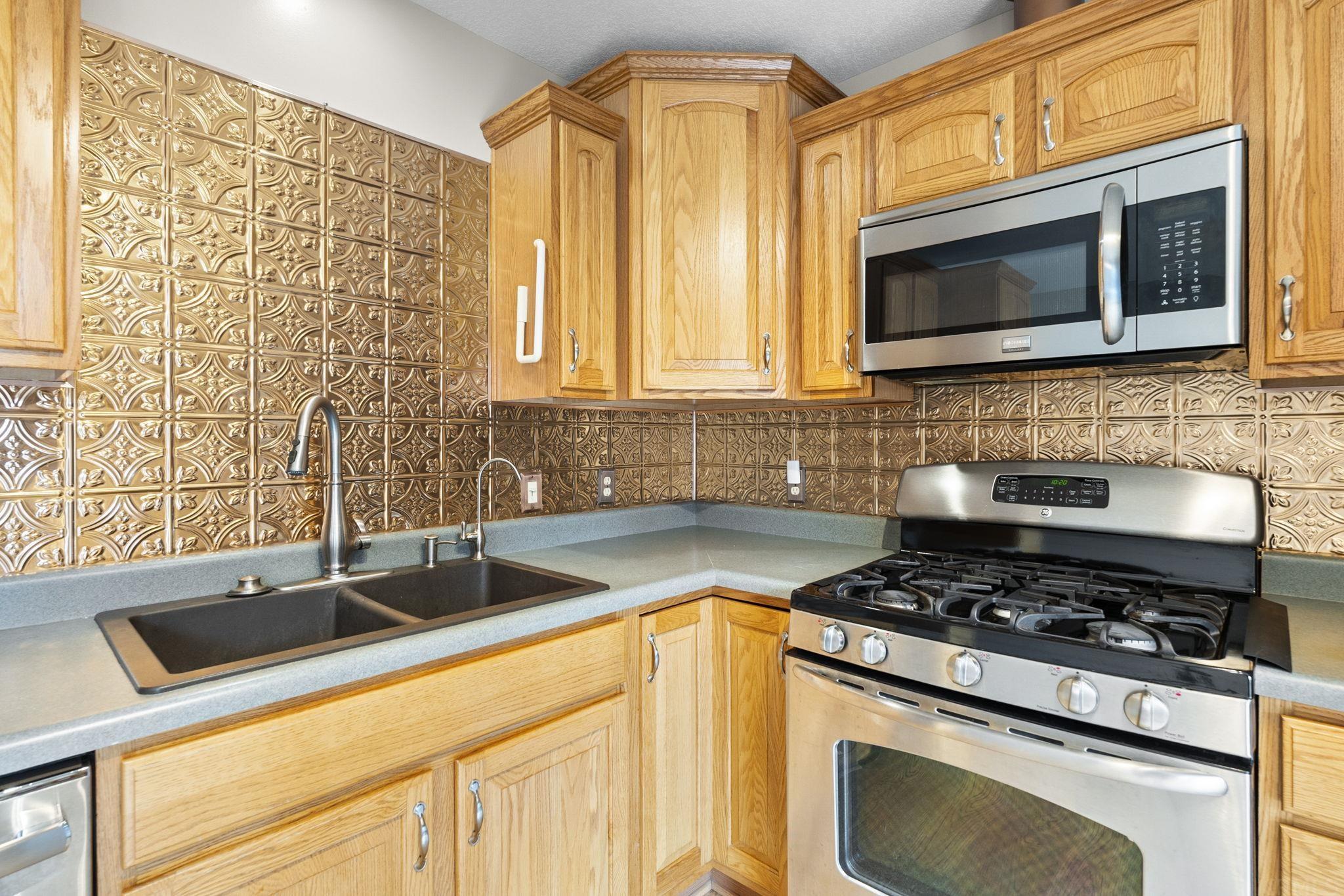4234 North Webster Road Woodburn, IN 46797 - Photo 10 of 33 Gallery Image 10