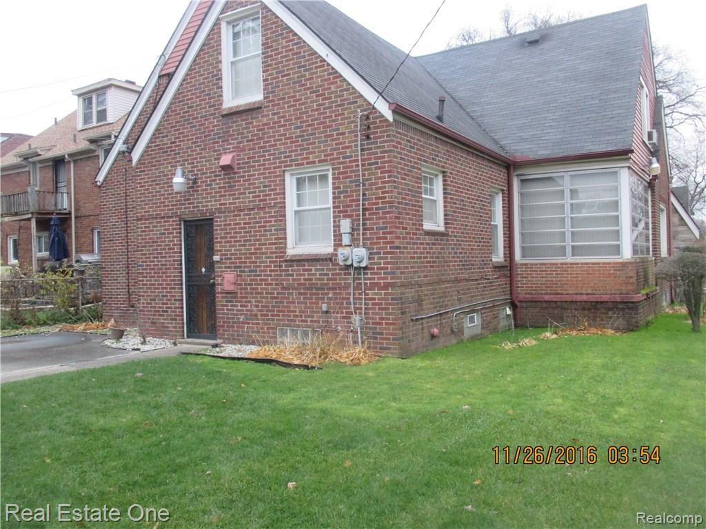 16656 Parkside Street Detroit, MI 48221 - Photo 27 of 33 IMG_1923.JPG