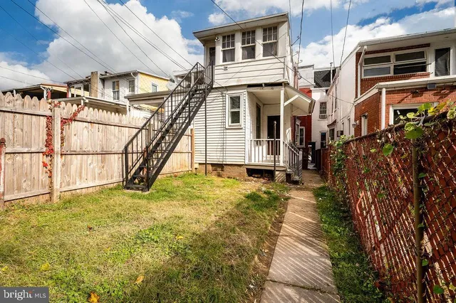 $1,250 | 1032 North 5th Street, Reading, PA 19601