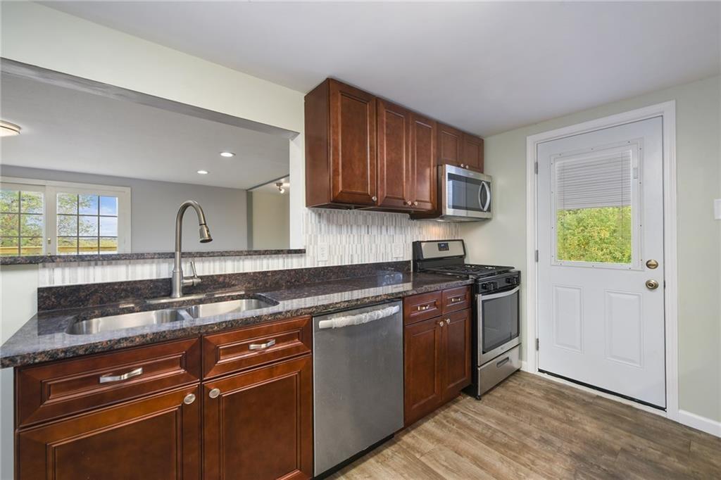 1382 Gringo Clinton Road Aliquippa, PA 15001 - Photo 8 of 25 Gallery Image 8