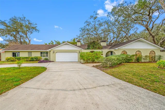 $625,000 | 1813 Riverhills Drive, Temple Terrace, FL 33617