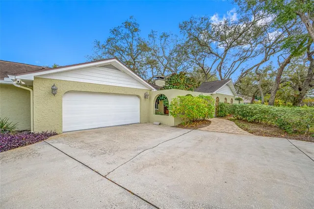 $625,000 | 1813 Riverhills Drive, Temple Terrace, FL 33617