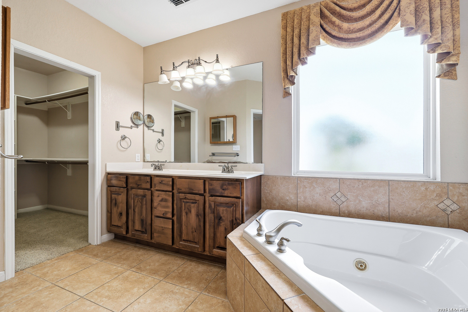 232 Edgewood Circle Bandera, TX 78003 - Photo 18 of 27