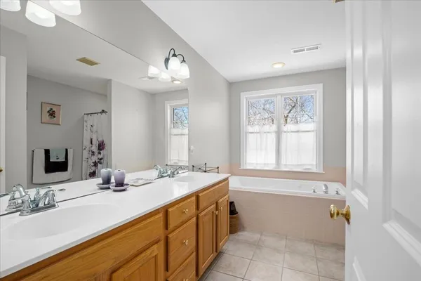 $980,000 | 16 Blackstone Lane, Grafton, MA 01560