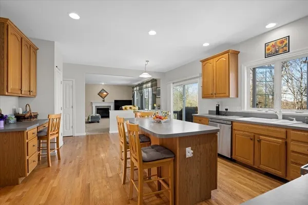 $980,000 | 16 Blackstone Lane, Grafton, MA 01560