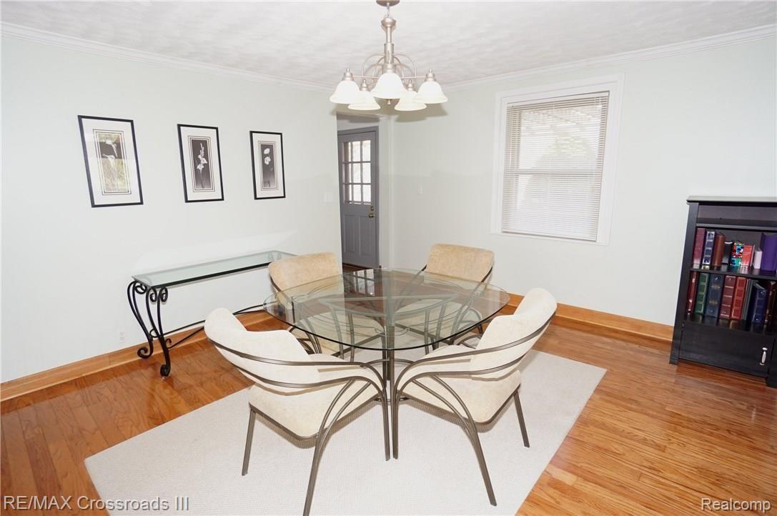 22132 Bell Road New Boston, MI 48164 - Photo 6 of 28 DINING 2.jpg