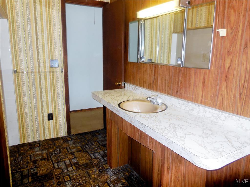 6425 Jacksonville Road Bath, PA 18014 - Photo 20 of 42 Gallery Image 20