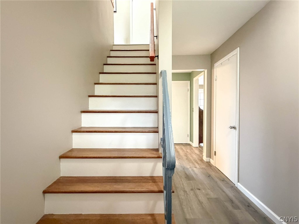 2955 Graffenburg Road New Hartford, NY 13413 - Photo 4 of 44