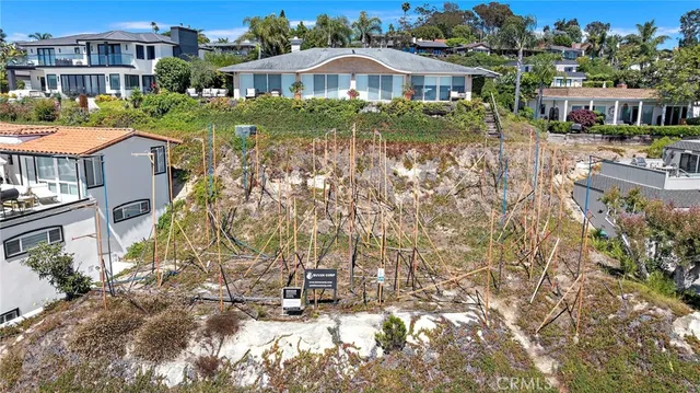 $2,395,000 | 2840 Zell Drive, Laguna Beach, CA 92651