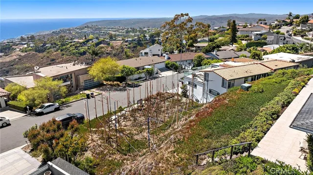 $2,395,000 | 2840 Zell Drive, Laguna Beach, CA 92651