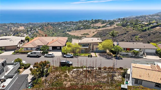 $2,395,000 | 2840 Zell Drive, Laguna Beach, CA 92651