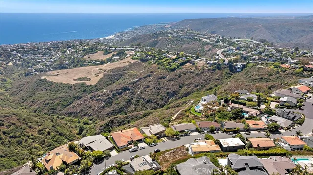 $2,395,000 | 2840 Zell Drive, Laguna Beach, CA 92651