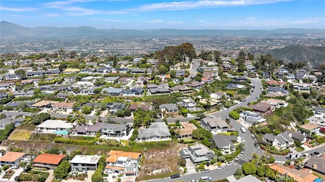 $2,395,000 | 2840 Zell Drive, Laguna Beach, CA 92651