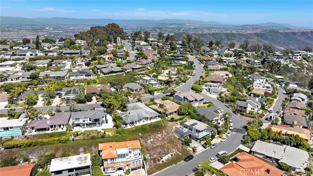 $2,395,000 | 2840 Zell Drive, Laguna Beach, CA 92651