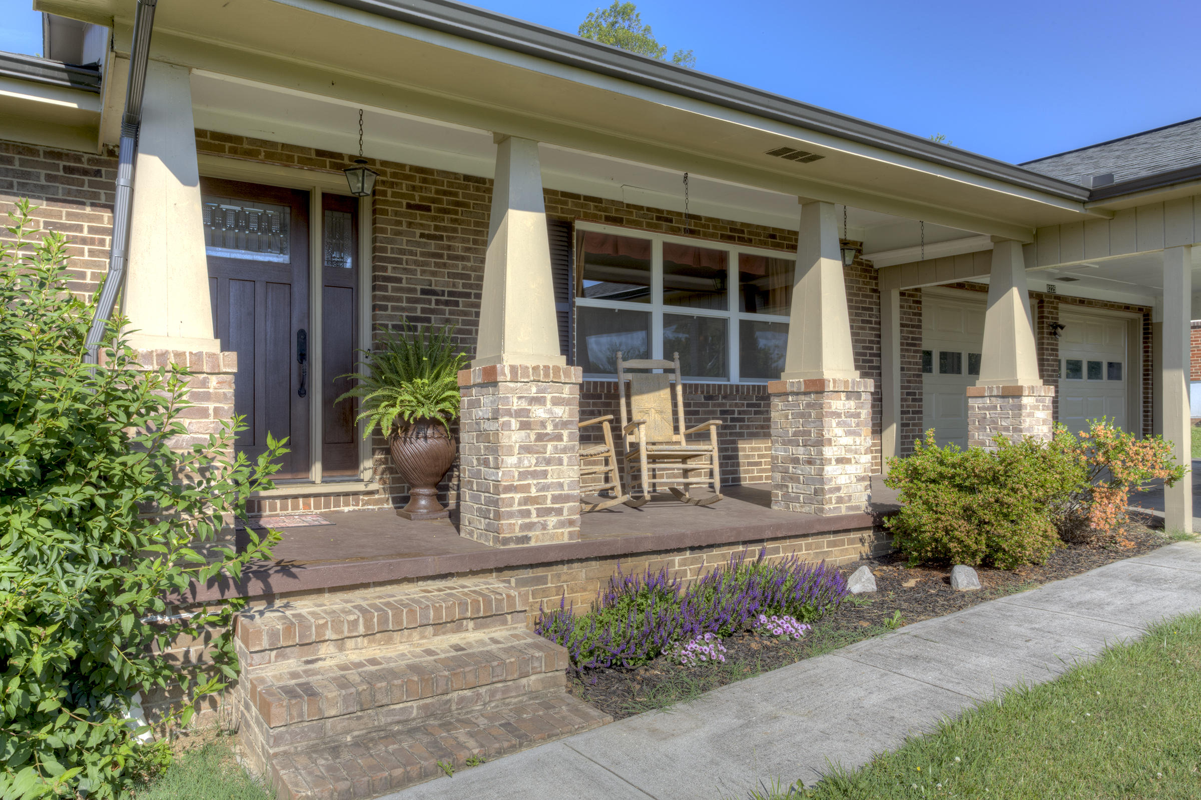 8225 Spruceland Road Powell, TN 37849 - Photo 2 of 40 038_Front Porch