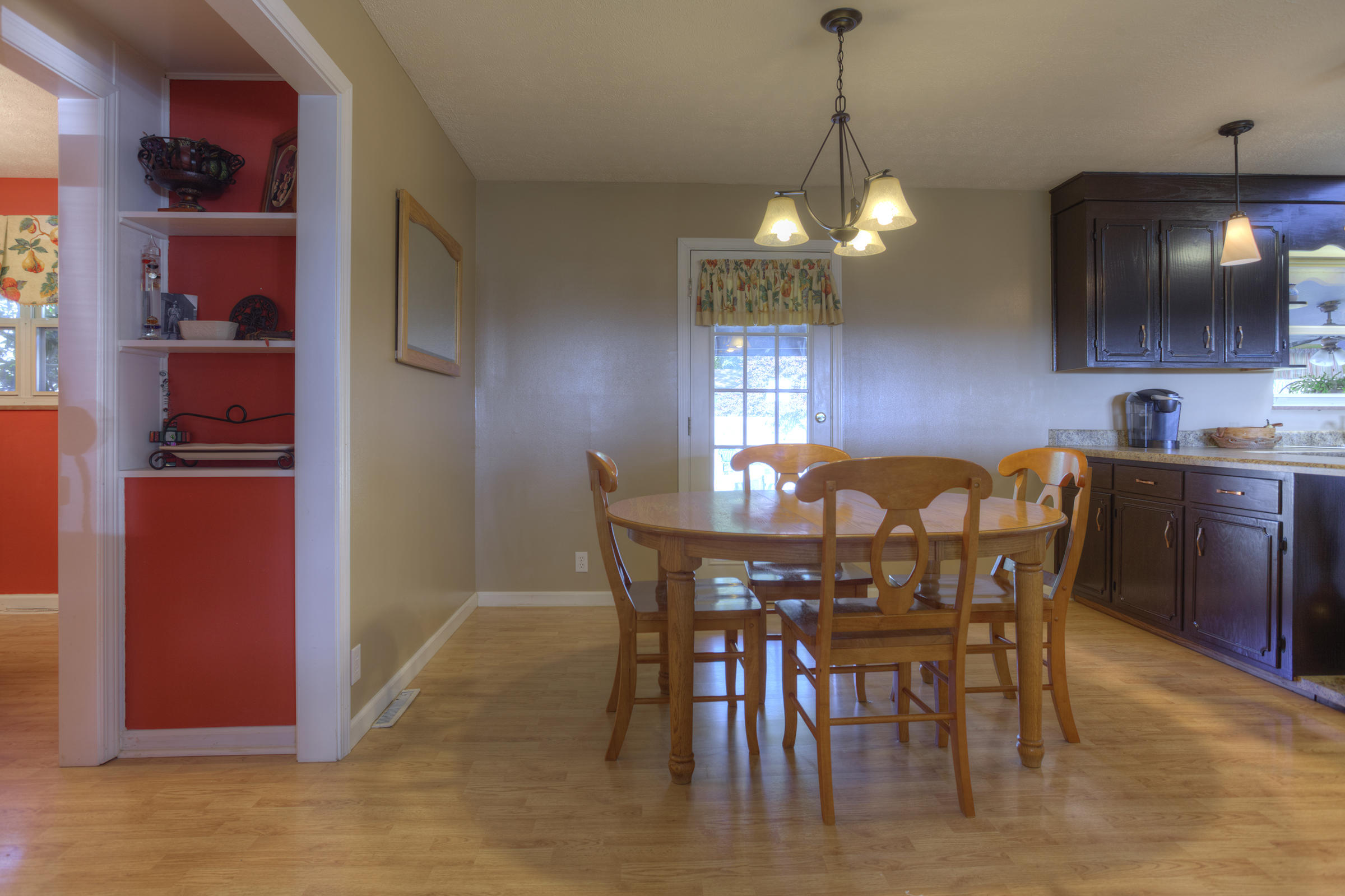 8225 Spruceland Road Powell, TN 37849 - Photo 12 of 40 010_Breakfast Area