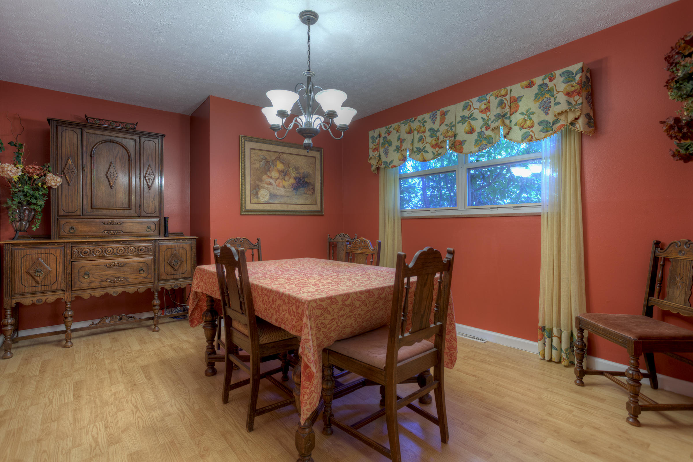 8225 Spruceland Road Powell, TN 37849 - Photo 14 of 40 012_Dining Room