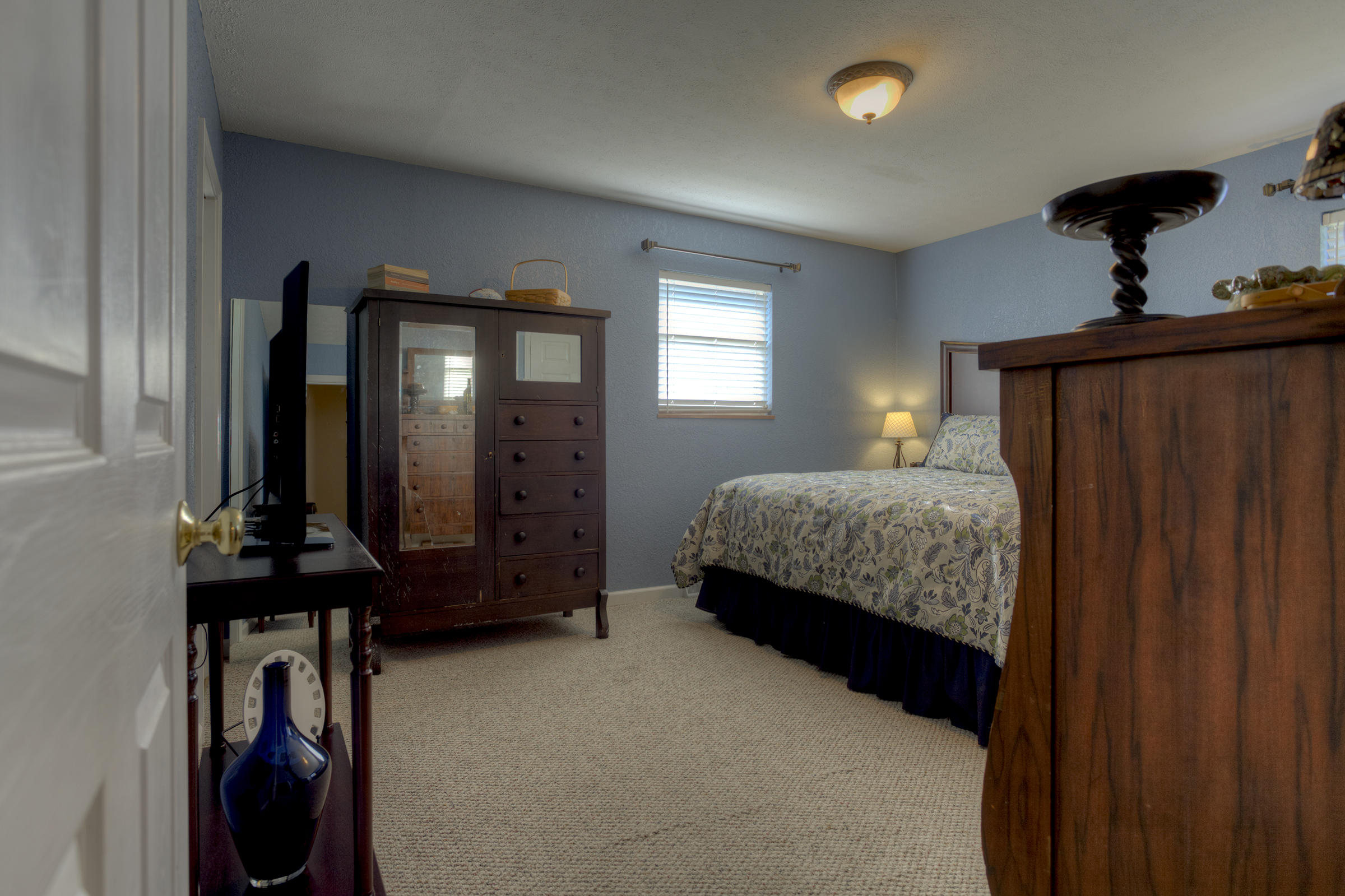 8225 Spruceland Road Powell, TN 37849 - Photo 16 of 40 014_Master Bedroom