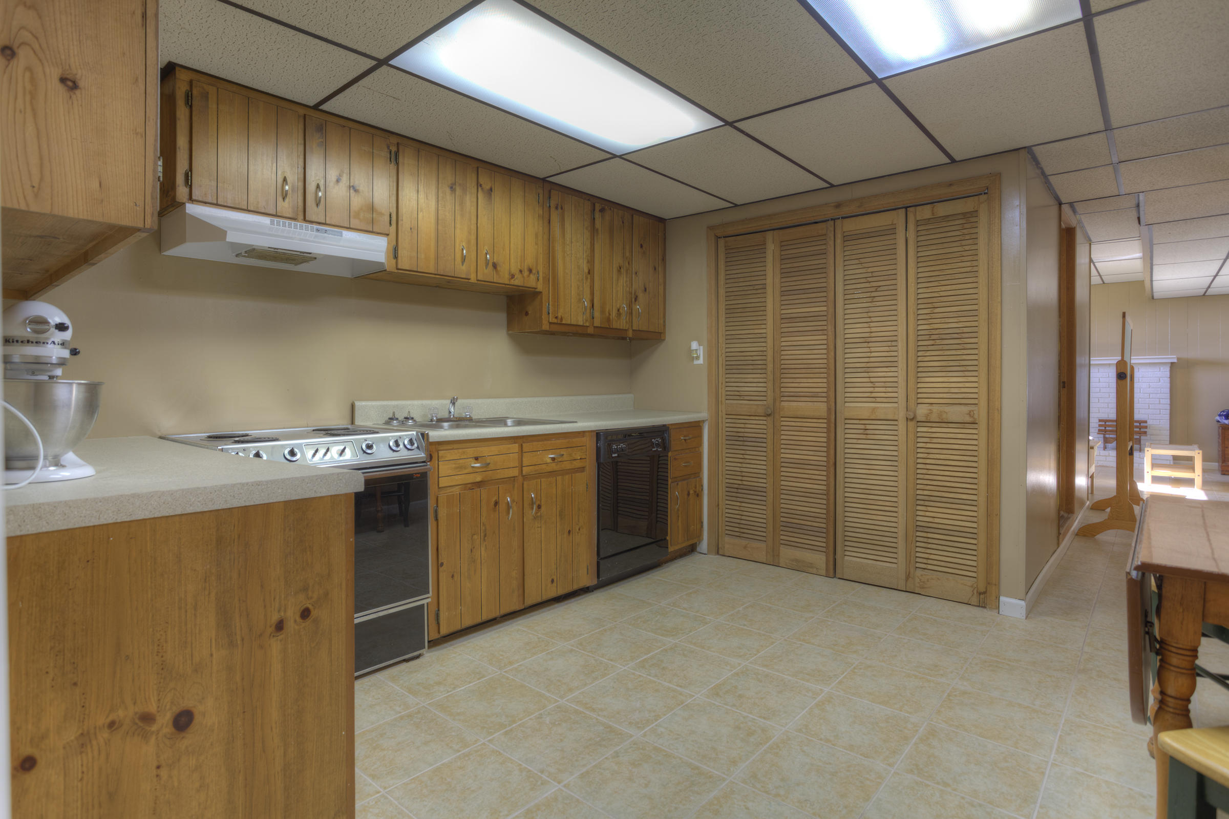 8225 Spruceland Road Powell, TN 37849 - Photo 27 of 40 025_Basement Kitchen