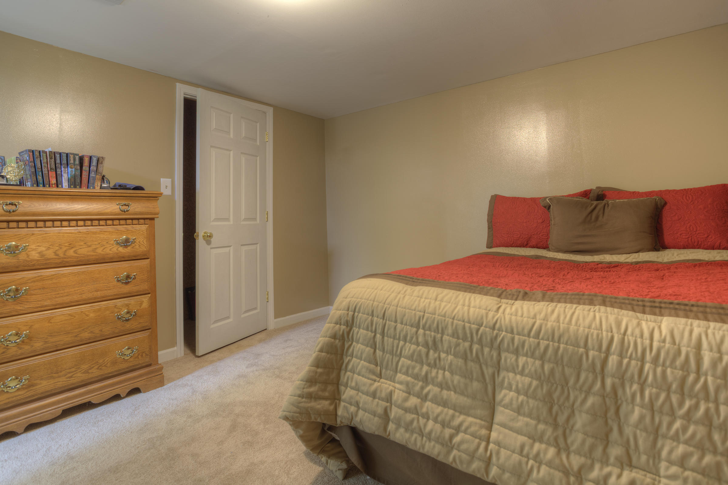 8225 Spruceland Road Powell, TN 37849 - Photo 32 of 40 030_Basement Bedroom Four