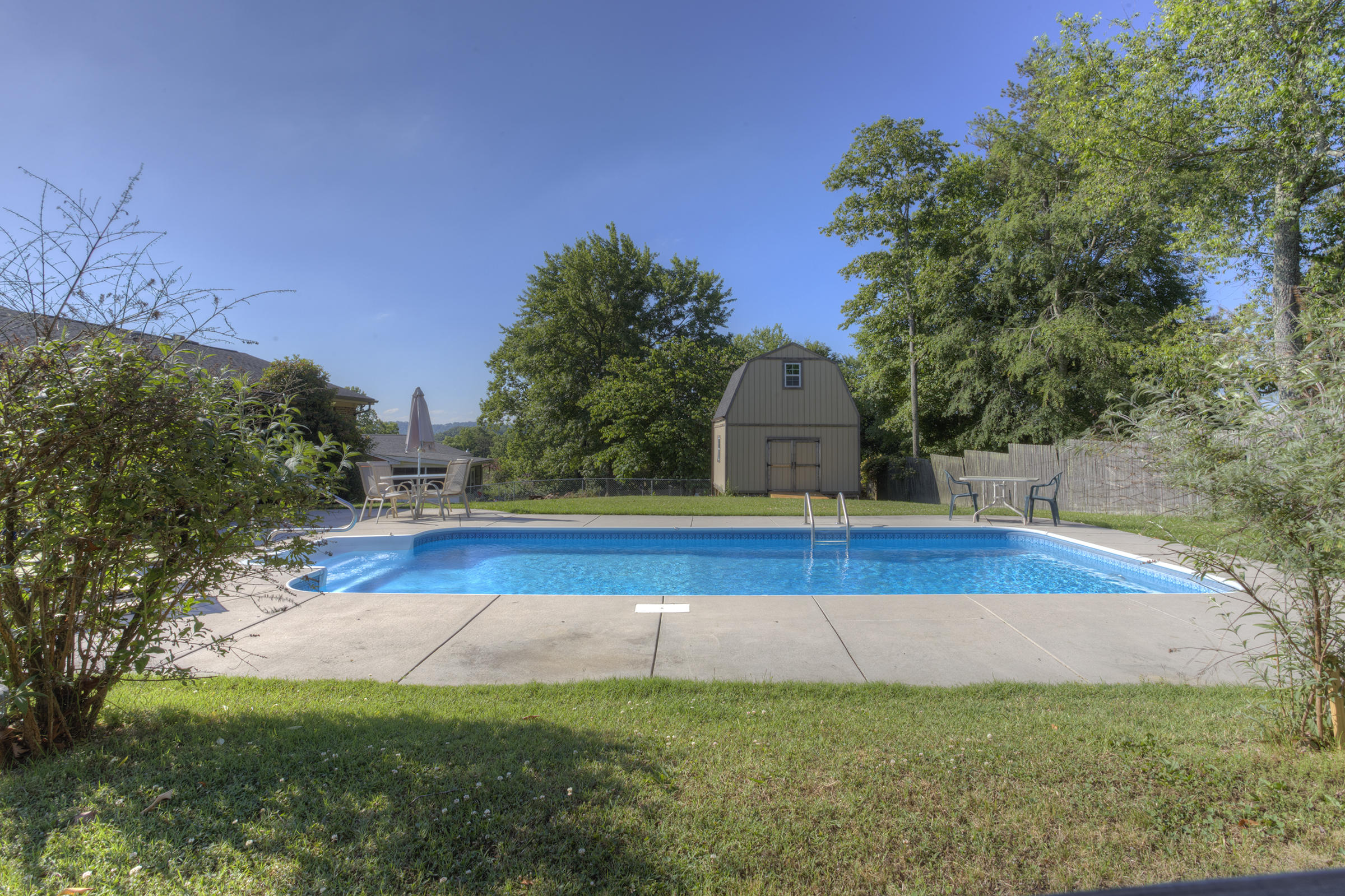8225 Spruceland Road Powell, TN 37849 - Photo 37 of 40 035_Pool