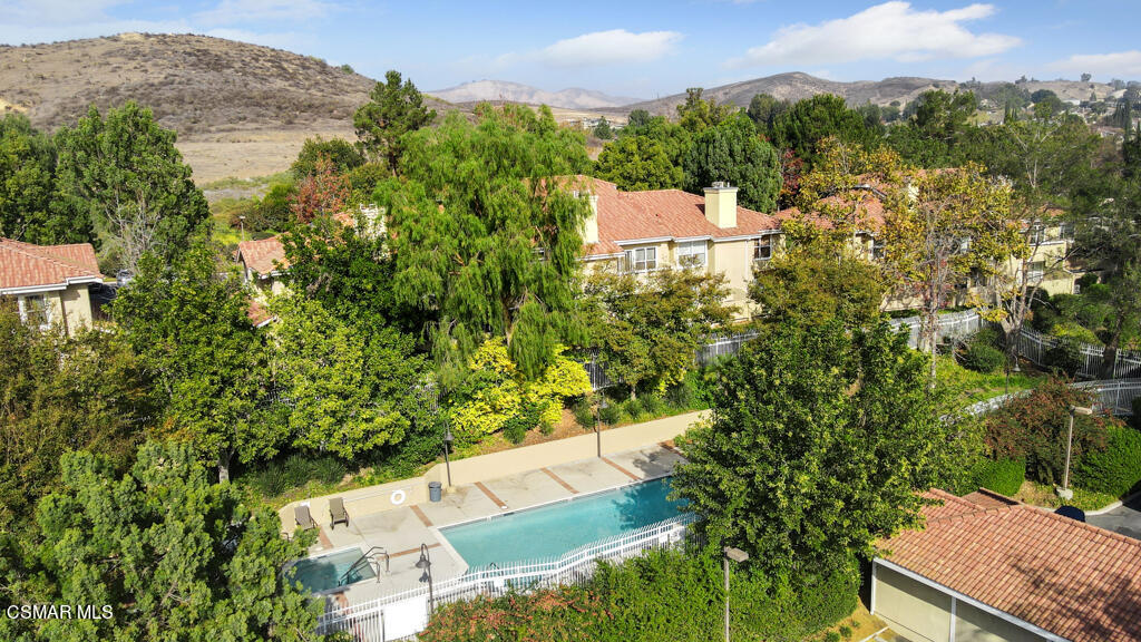 2731 Erringer Road, Unit 54 Simi Valley, CA 93065 - Photo 27 of 34 a view of a yard