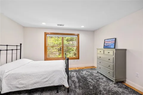 $1,250,000 | 900 South Road, East Greenwich, RI 02818