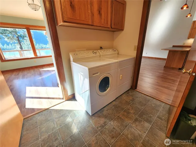 $525,000 | 60 East Wannacut Lane, Oroville, WA 98844