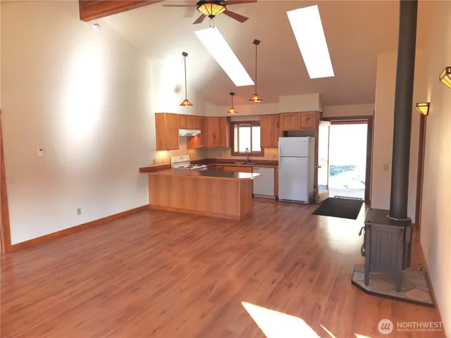 $525,000 | 60 East Wannacut Lane, Oroville, WA 98844