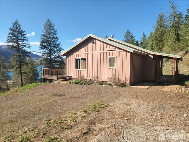 $525,000 | 60 East Wannacut Lane, Oroville, WA 98844
