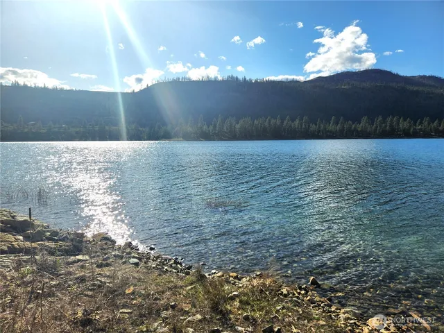 $525,000 | 60 East Wannacut Lane, Oroville, WA 98844