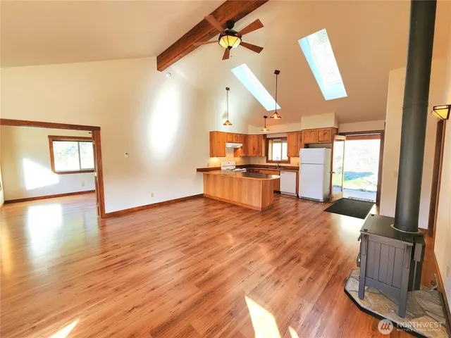 $525,000 | 60 East Wannacut Lane, Oroville, WA 98844