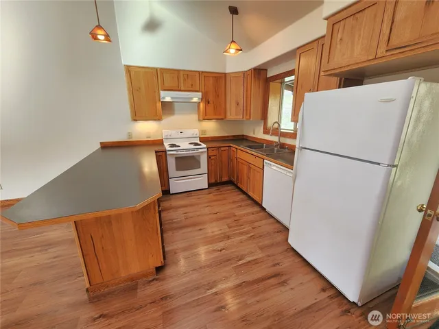 $525,000 | 60 East Wannacut Lane, Oroville, WA 98844