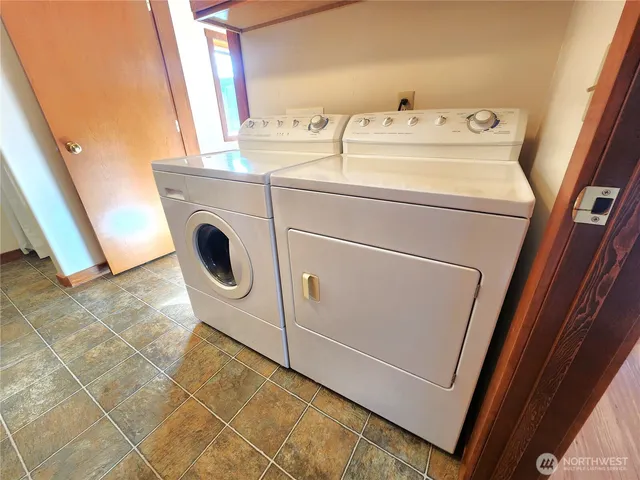 $525,000 | 60 East Wannacut Lane, Oroville, WA 98844