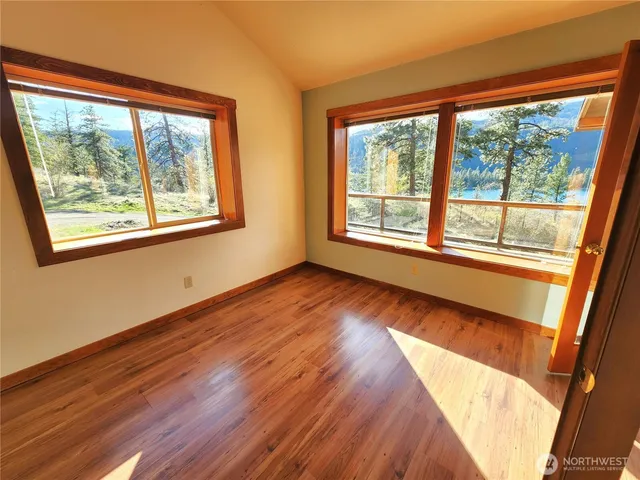 $525,000 | 60 East Wannacut Lane, Oroville, WA 98844