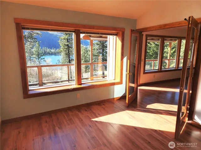 $525,000 | 60 East Wannacut Lane, Oroville, WA 98844