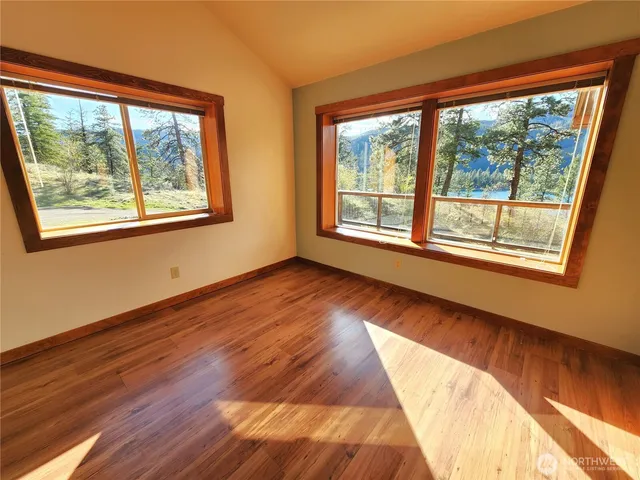 $525,000 | 60 East Wannacut Lane, Oroville, WA 98844